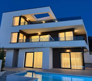 Luksuzna vila na idiličnoj lokaciji - Rogoznica - cover