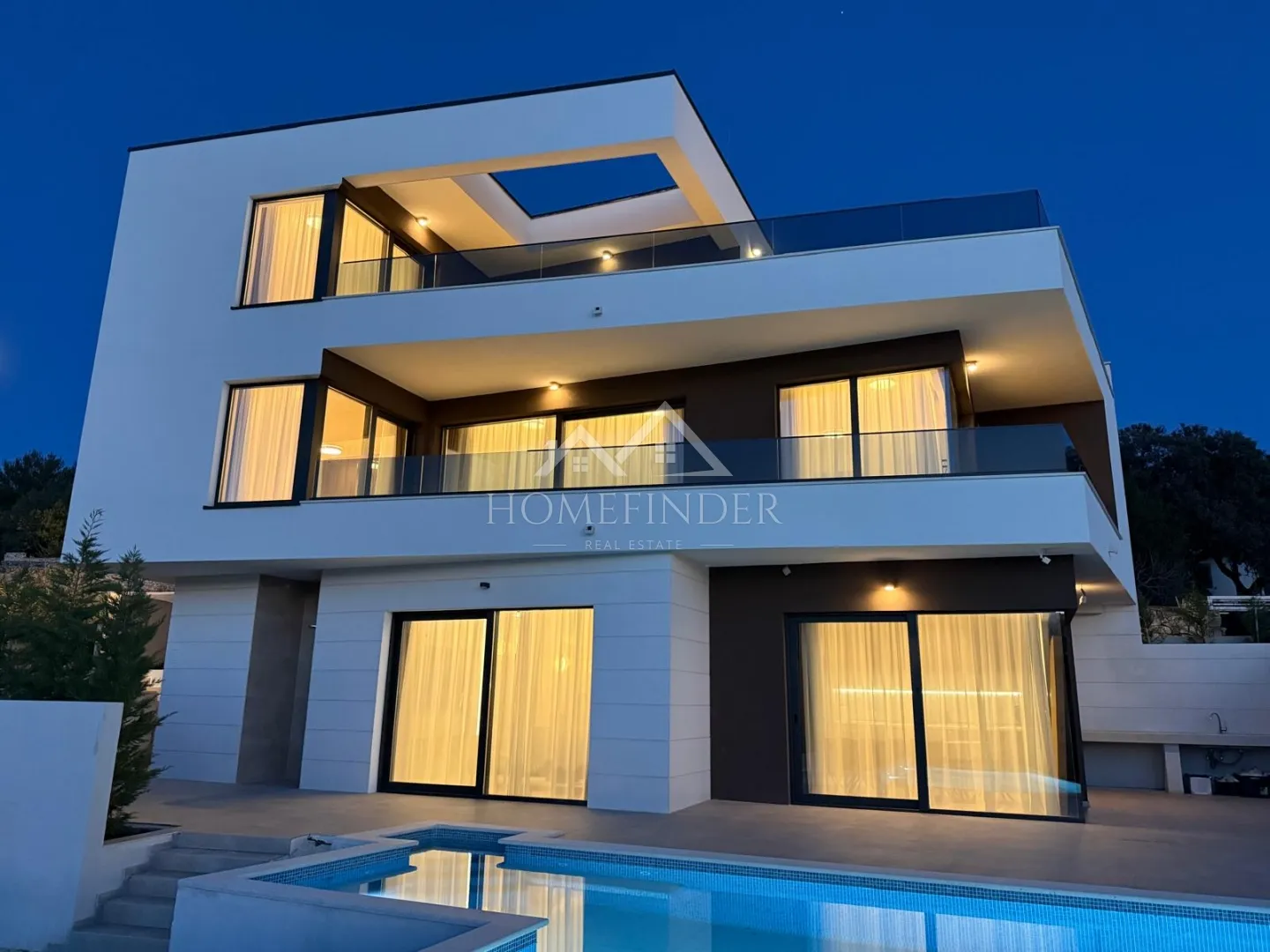 Luksuzna vila na idiličnoj lokaciji - Rogoznica - cover