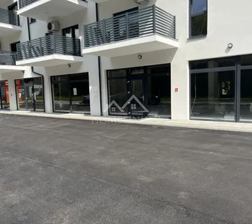 Poslovni prostor sa parkinzima, Krapina, 420m2, NOVOGRADNJA