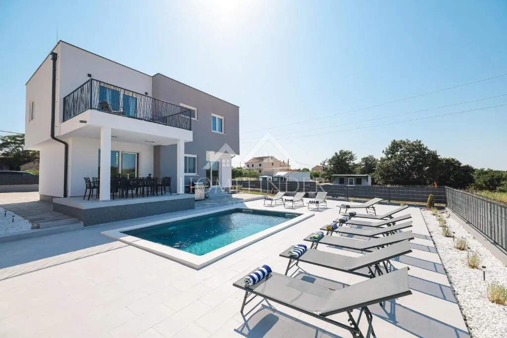 Moderna villa s bazenom, 170m2, NOVOGRADNJA – Gornja Murvica - cover