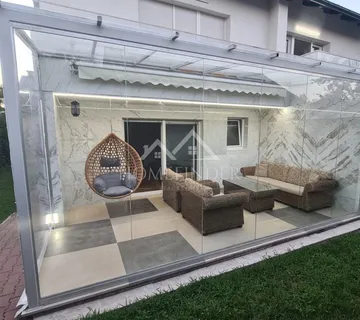 Kuća Petrinja 200m2 - Kompletno adaptirana - cover