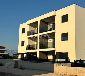 Moderan apartman s balkonom, Povljana, novogradnja - cover