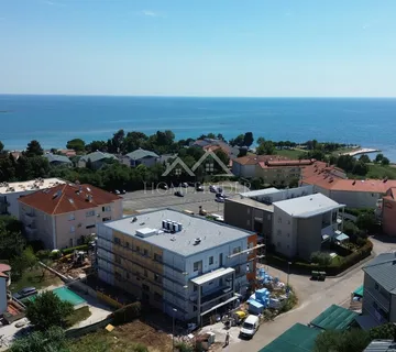 Luksuzan stan s dvorištem, 161m², Zambratija, Istra - Zambratija, Umag