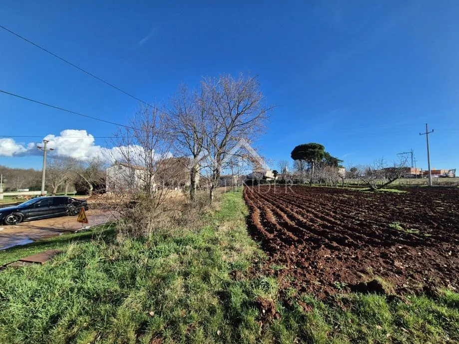 Građevinsko zemljište, 1180 m², Kaštelir - cover