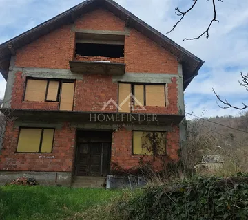 Kuća Čučerje 250m2 sa predivnom okućnicom - Zagreb