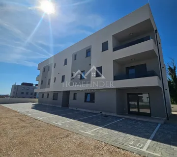 Penthouse s pogledom na more i bazenom, Privlaka, 82m2 NOVOGRADNJA