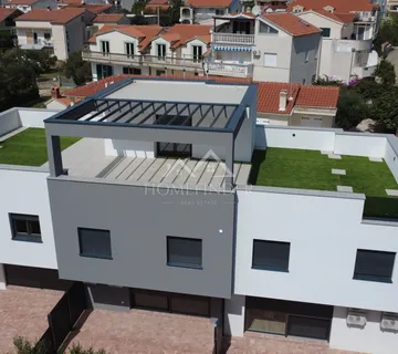 Dvoetažni stan, 300m od mora, 137m2, 2VPM, NOVOGRADNJA - Vodice