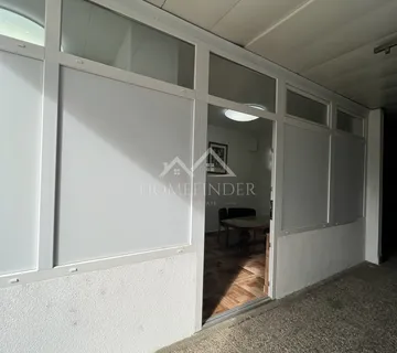 Poslovni prostor 32m² - Trg Mladosti, Zaprešić - cover
