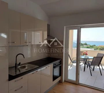 Apartman sa 2 stambene jedinice, 134m², 120m od mora, Košljun, Pag - cover