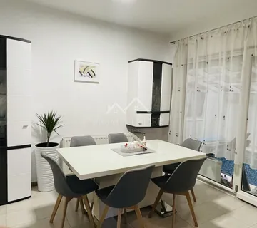 Luksuzni stan s bazenom, 171.53 m2, 1 VPM, 1 GPM, Zagreb