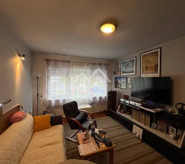 Stan (2S): Sisak (centar), 55,80 m2 - cover