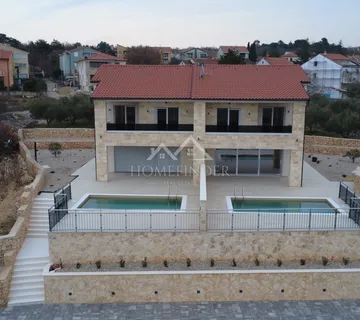 Luksuzna dvojna kuća s bazenom i pogledom na more, Malinska 152m2 - cover