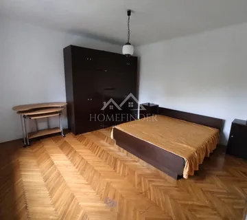 Kuća za adaptaciju, 72m2, na parceli od 284m2, Novi Zagreb - cover