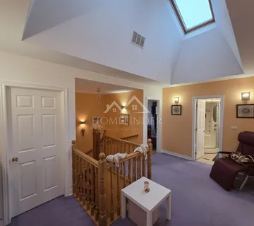 Obiteljska kanadska kuća, 216m2, namještena, Zaprešić - cover