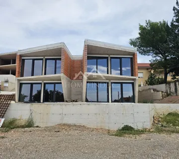 Dvojna kuća sa bazenom i pogledom na more, Jadranovo - cover