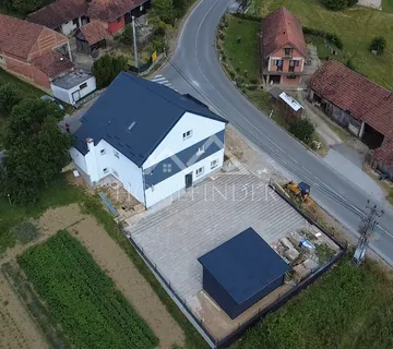 Zgrada sa 3 prostrana stana, Mala Erpenja, 306m2, 6VPM, NOVOGRADNJA - cover