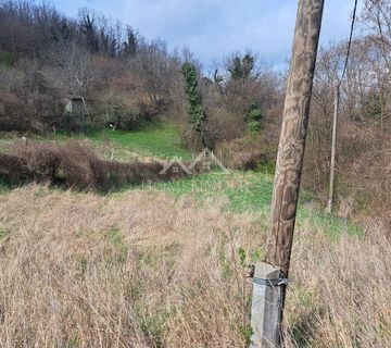 Kuća Čučerje 250m2 sa predivnom okućnicom - cover