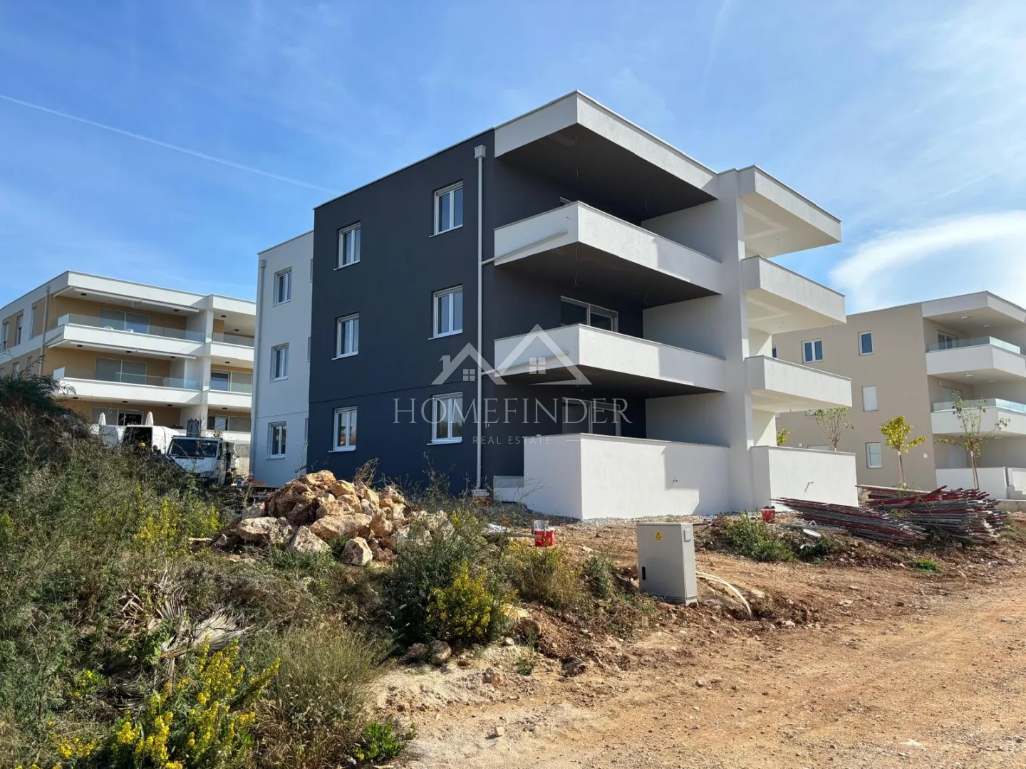 Stan s pogledom na more, 94m2, Novalja, NOVOGRADNJA - cover