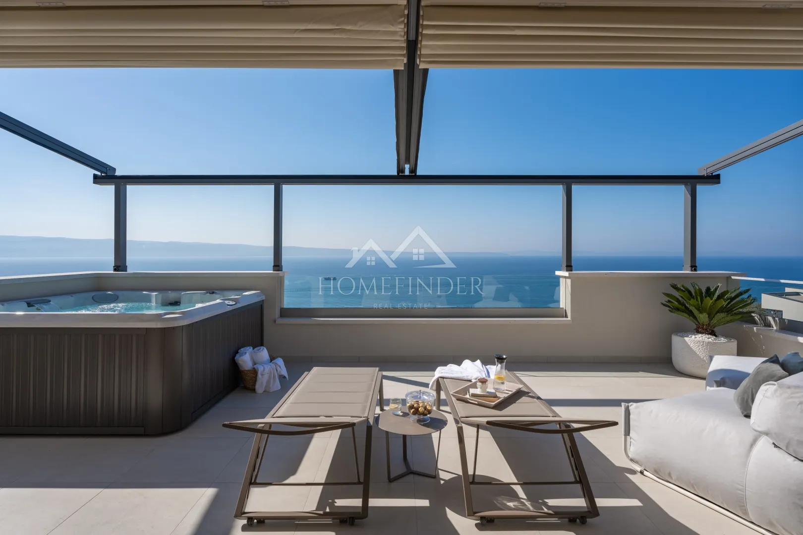 Ekskluzivna suvremena vila s panoramskim pogledom na more - cover