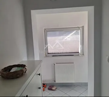 Kuća, 320m2, (Batina), Kutina - cover