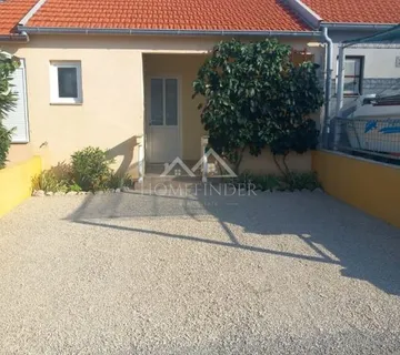 Kuća u nizu, 35m2, (3s), 2VPM, Vir