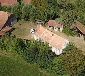 Kuća za adaptaciju na prostranom imanju, 82m2, Draše - Draše, Kraljevec na Sutli