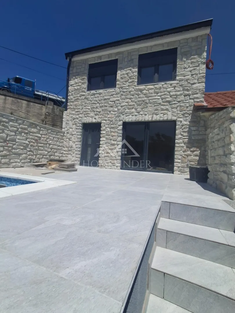 Predivna Kamena Kuća, 80 m², Bribir – Bazen i 385 m² Okućnice - cover