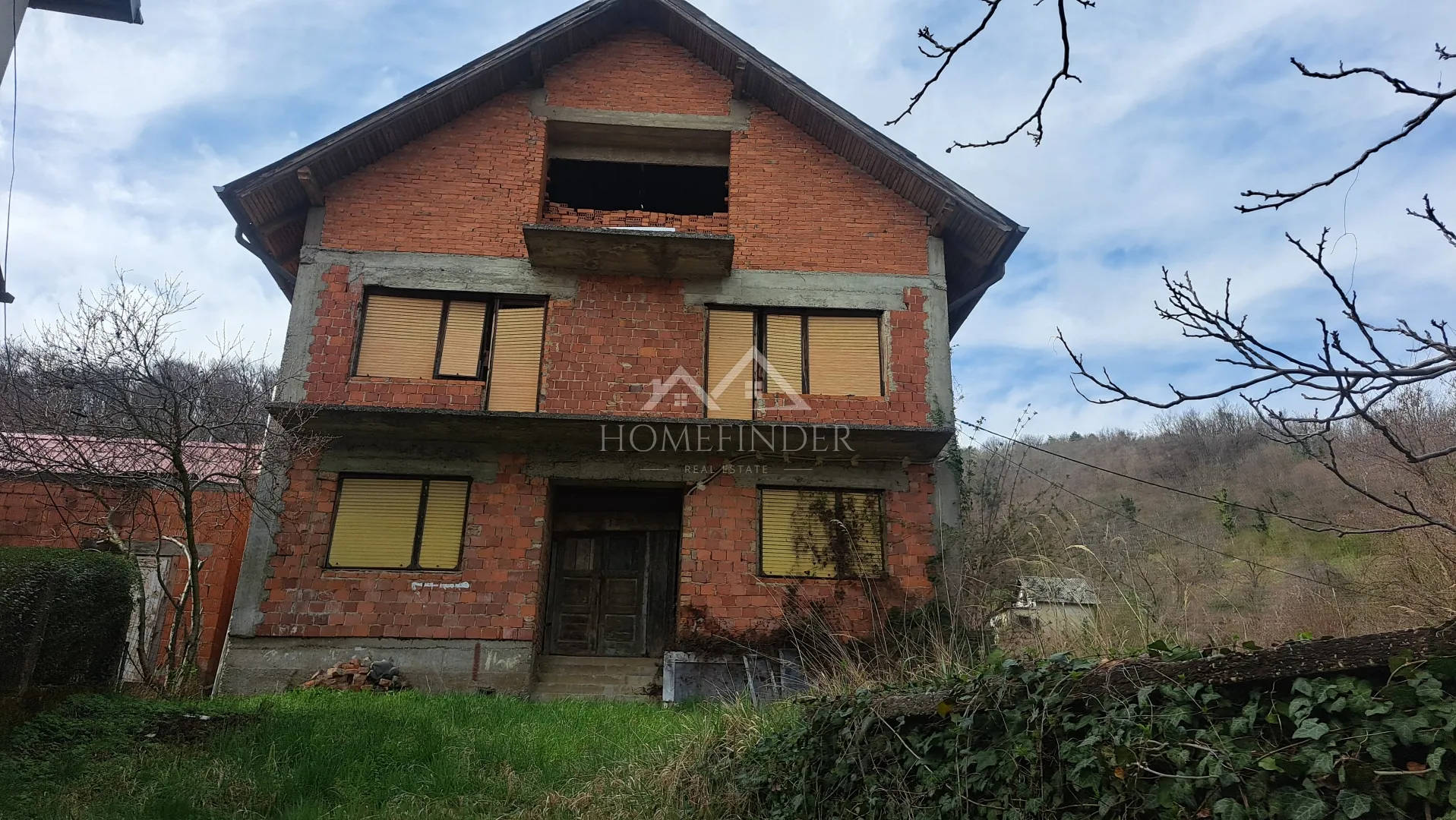 Kuća Čučerje 250m2 sa predivnom okućnicom - cover