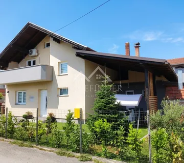 Kuća, 157 m², Peščenica-Žitnjak, Zagreb