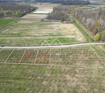 Građevinsko zemljište u Leprovicia – 573 m²  - cover