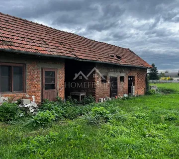 Kuća s velikim građevinskim zemljištem, 115m2, Varaždin - cover