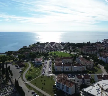 Stan s pogledom na more, 71m², Umag