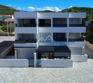 Stan s pogledom na more, 30m od mora, 67m2, namješten, 2VPM, Stara Novalja - cover