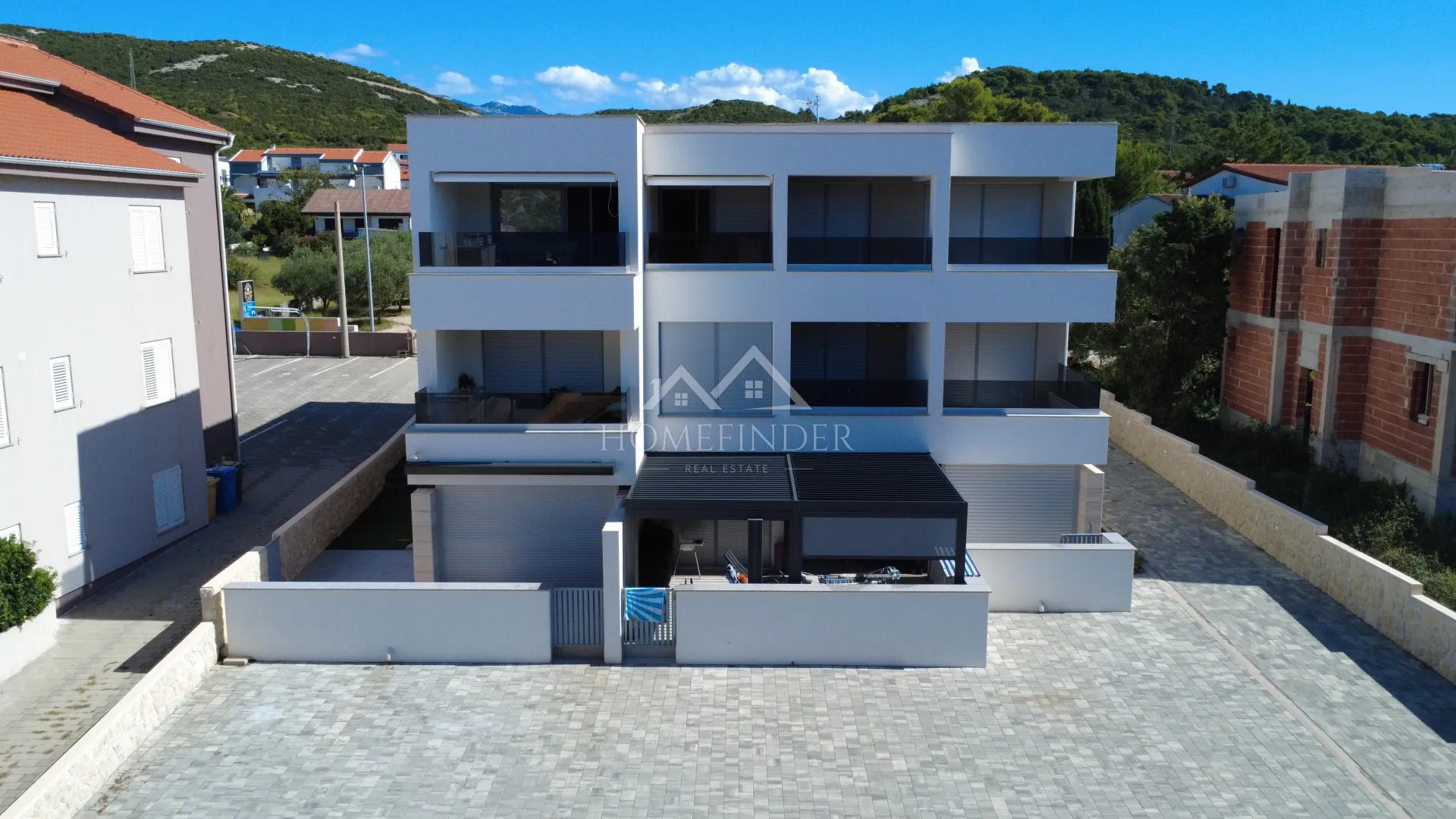 Stan s pogledom na more, 30m od mora, 67m2, namješten, 2VPM, Stara Novalja - cover