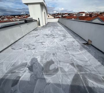 Luksuzni penthouse s krovnom terasom, liftom, Zadar, 140m2 - cover