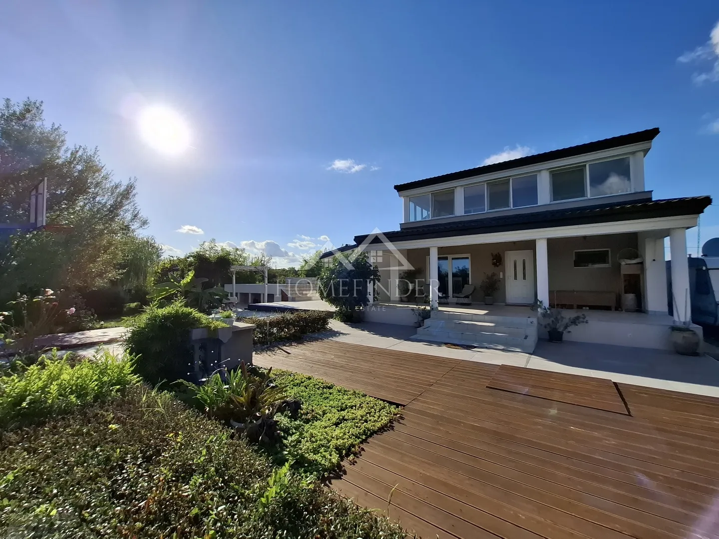 Luksuzne dvije kuće s bazenom, 284m2, 1673m2 okućnice,7VPM, Ježdovec - cover