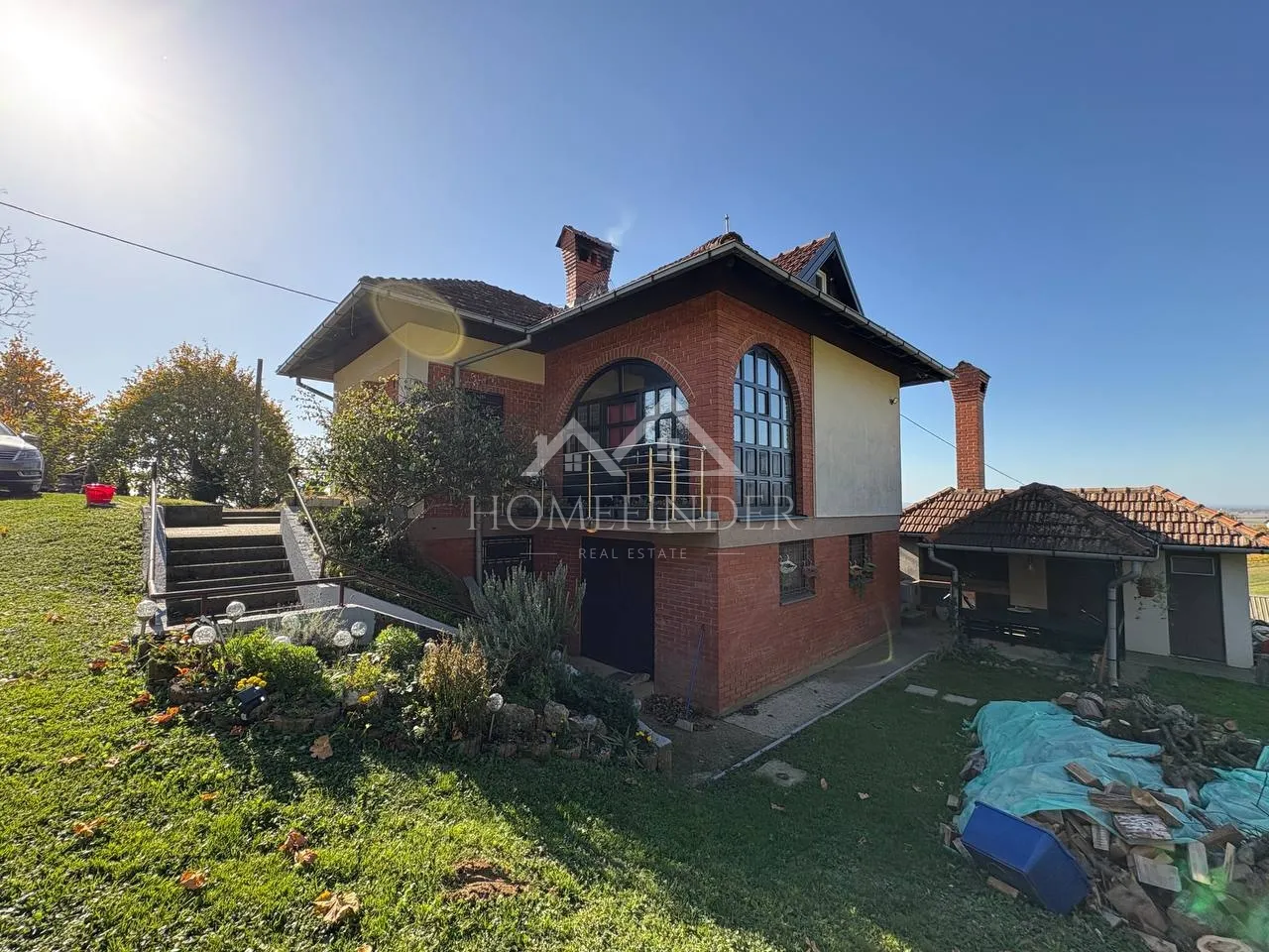 Kuća Gornja Gračenica, 250 m2 - sa predivnim pogledom - cover