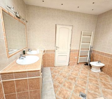 Sesvete,Novaki,obiteljska kuća 250m2 novije gradnje s garažom - cover