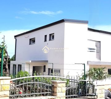 Posedarje,sjajan 2-soban apartman(A2)44m2 s velikim vrtom i parkingom  - cover