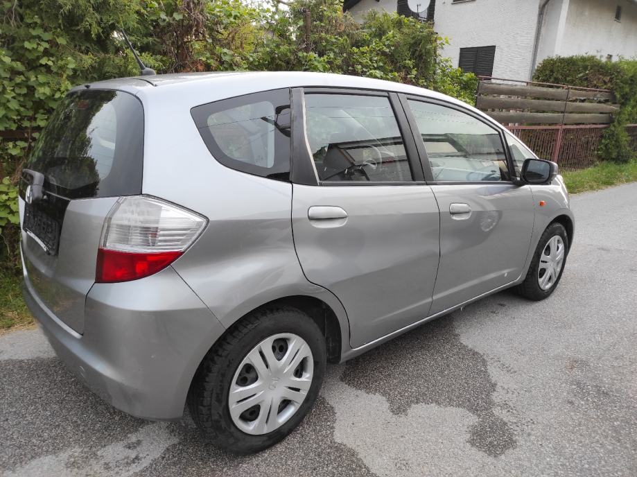 honda-jazz-1.2i-izvrsna-1-vl-moze-kartice-36-rata-slika-218354094