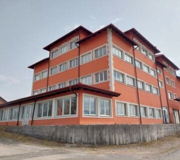 HOTEL, VRBOVSKO - 3990.00 m2 + 17.000 m2 zemljište - (prodaja) - cover