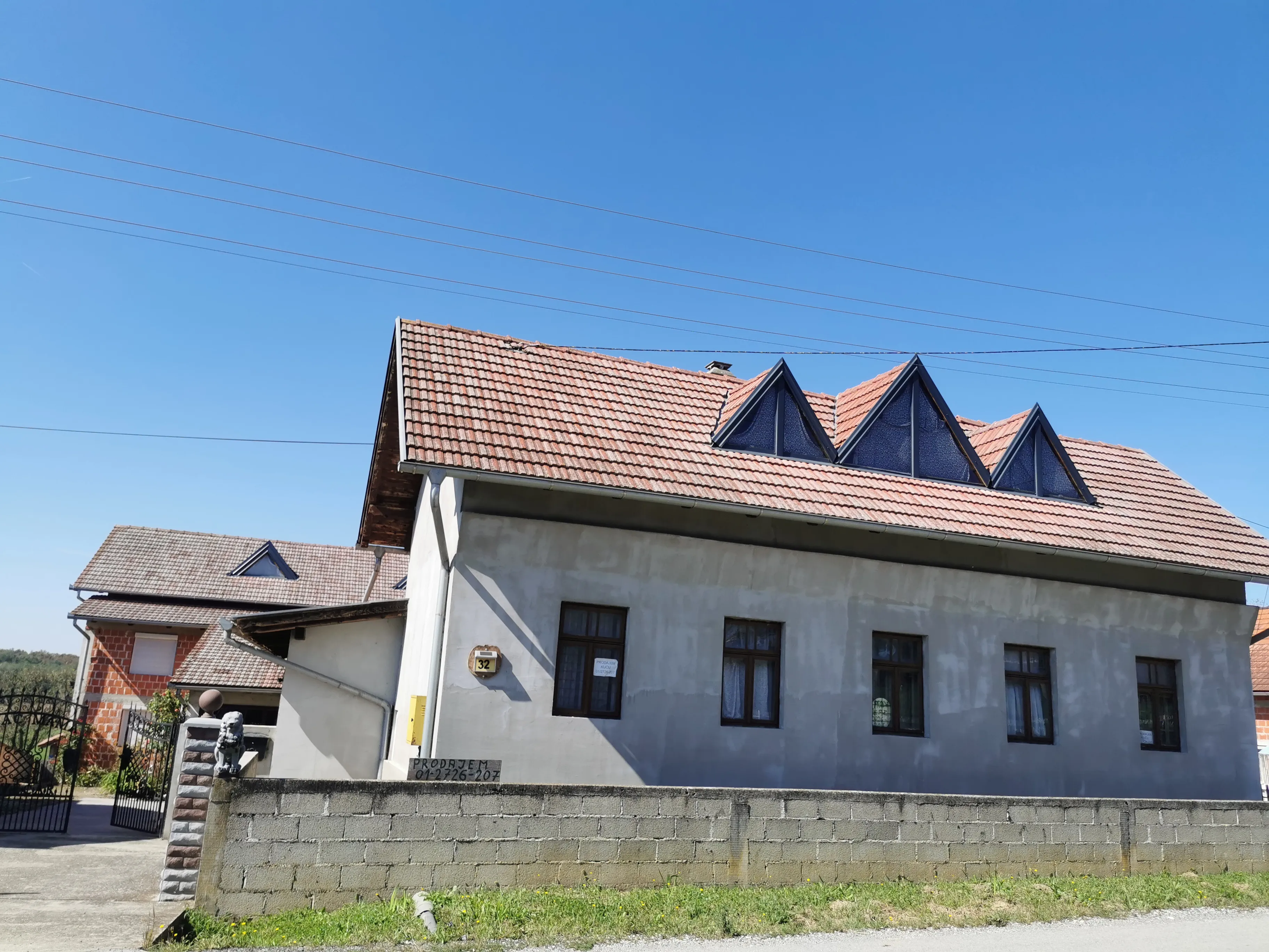 Prodaje se kuća 680m2 u Gornjem Marinkovcu, Dubrava - cover