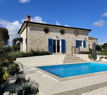 KAŠTELIR- KUĆA SA BAZENOM OKRUŽENA ZELENILOM (prodaja) - cover