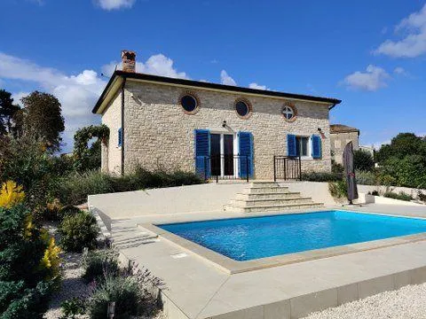 KAŠTELIR- KUĆA SA BAZENOM OKRUŽENA ZELENILOM (prodaja) - cover