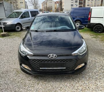 Hyundai i20 1,2 5 - cover