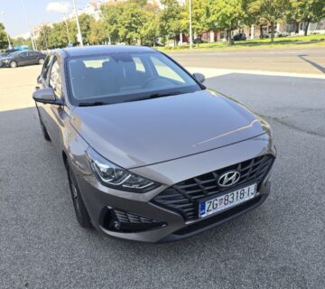 Hyundai i30 1,0 T-GDI - cover