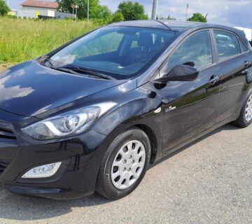 Hyundai i30 1,6 CRDi-110ks-2013god.md-KLIMA-led.6brzina,188tkm,KARTICE - cover