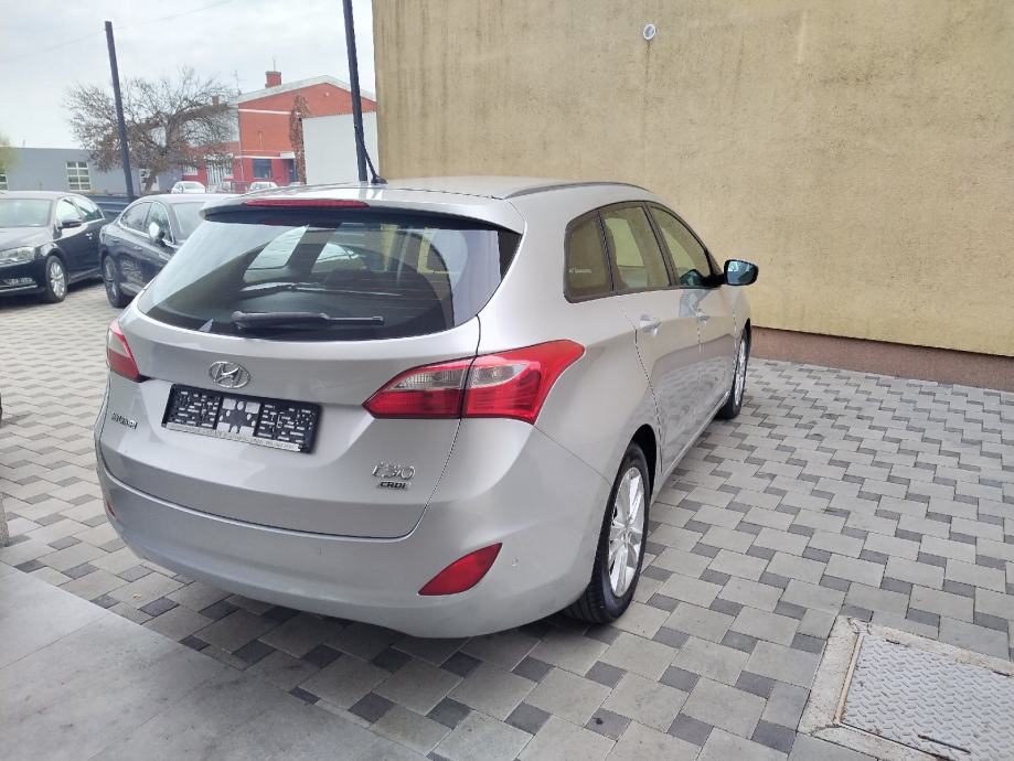 hyundai-i30-1.6-crdi-led-pdc-dig-klima-1-vlasnik-top-stanje-ime-slika-216312676