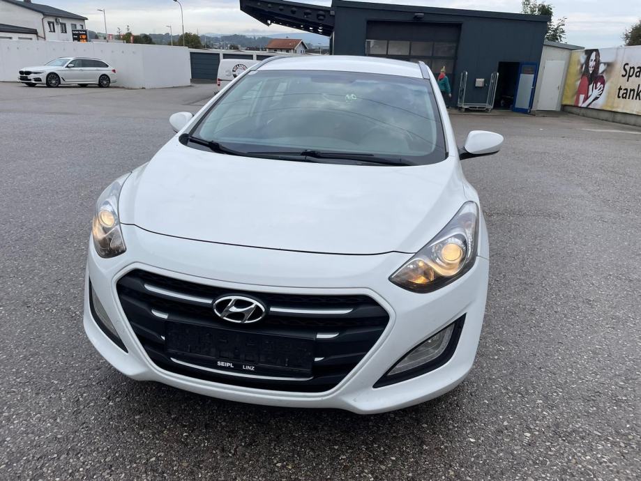 hyundai-i30-1-6-crdi-slika-206141707