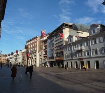 Rijeka, Korzo, gospodski stan s pripadajućim poslovnim uredom, izvrsna mikro lokacija! - cover